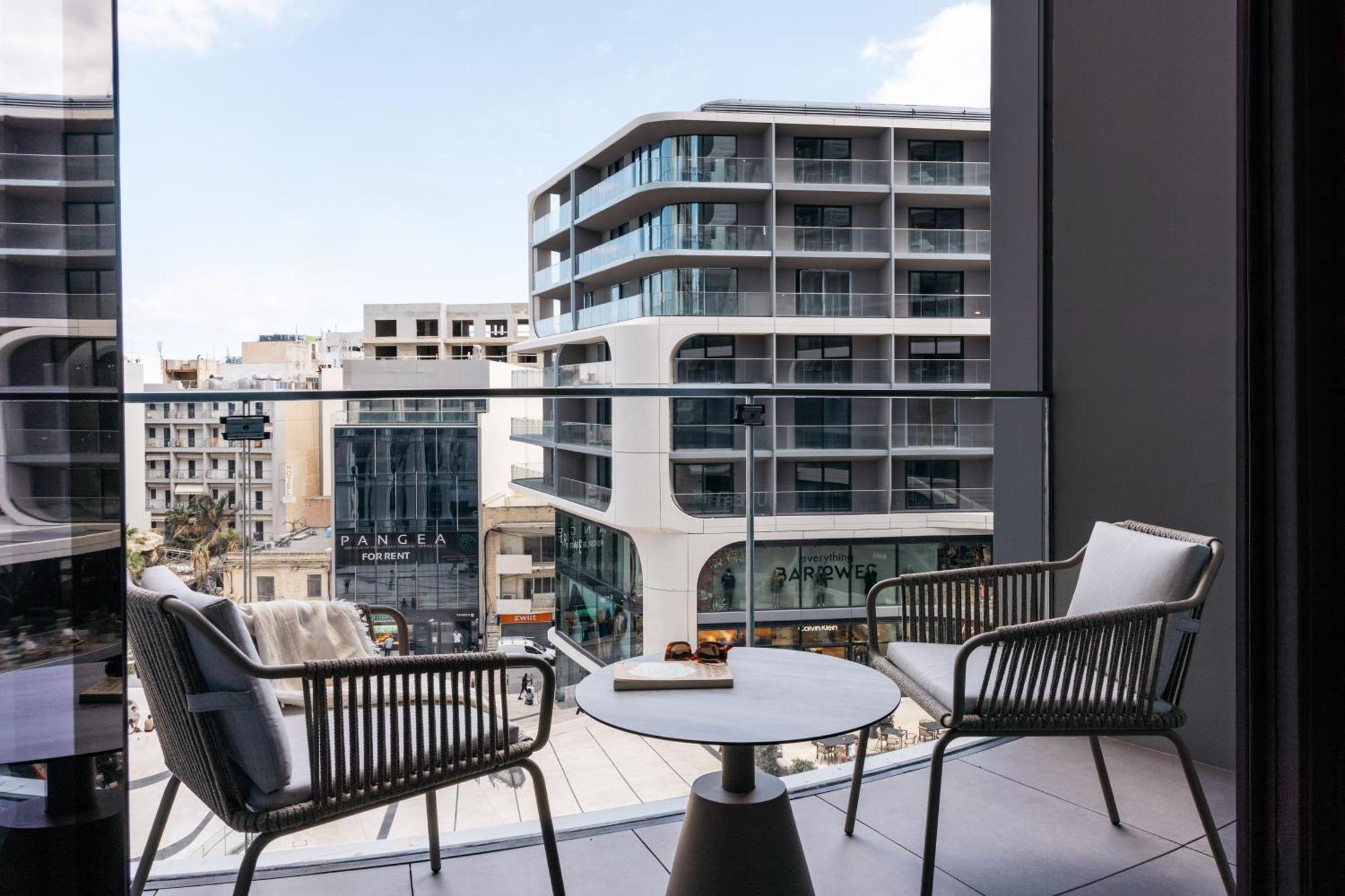 Me Malta By Melia Hotel San Ġiljan Kültér fotó