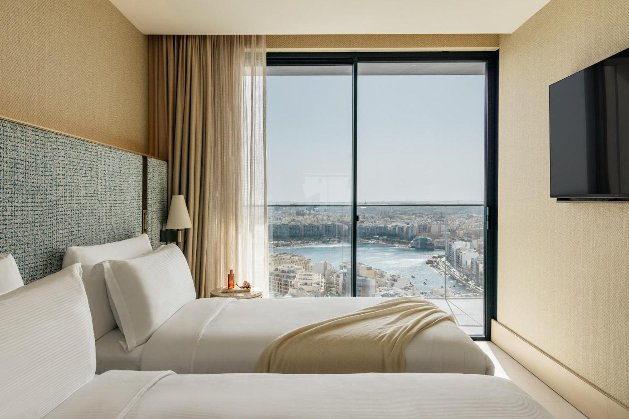 Me Malta By Melia Hotel San Ġiljan Kültér fotó